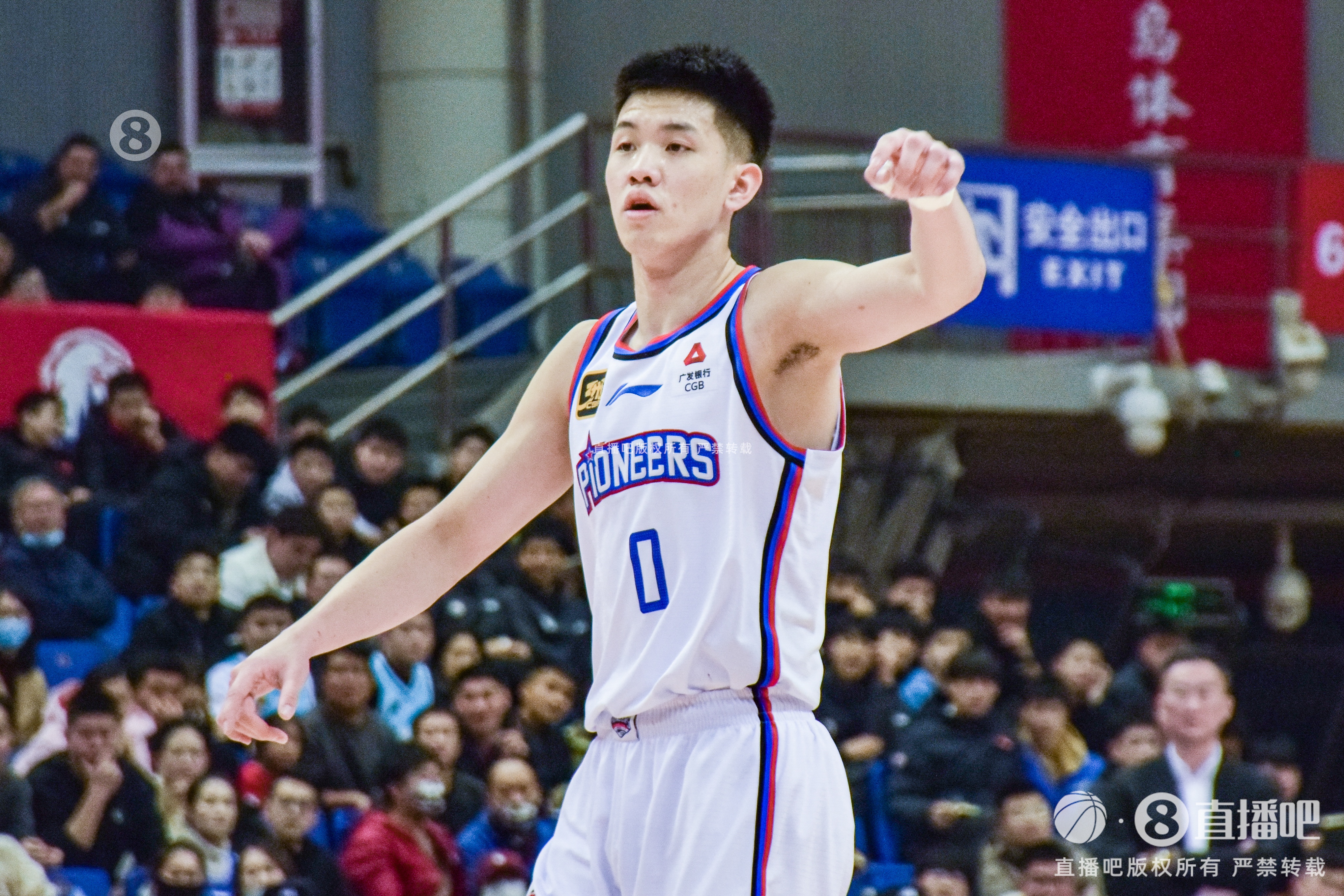 媒体人：天津向林庭谦提供满额顶薪合同 向觊觎他的球队宣示主权