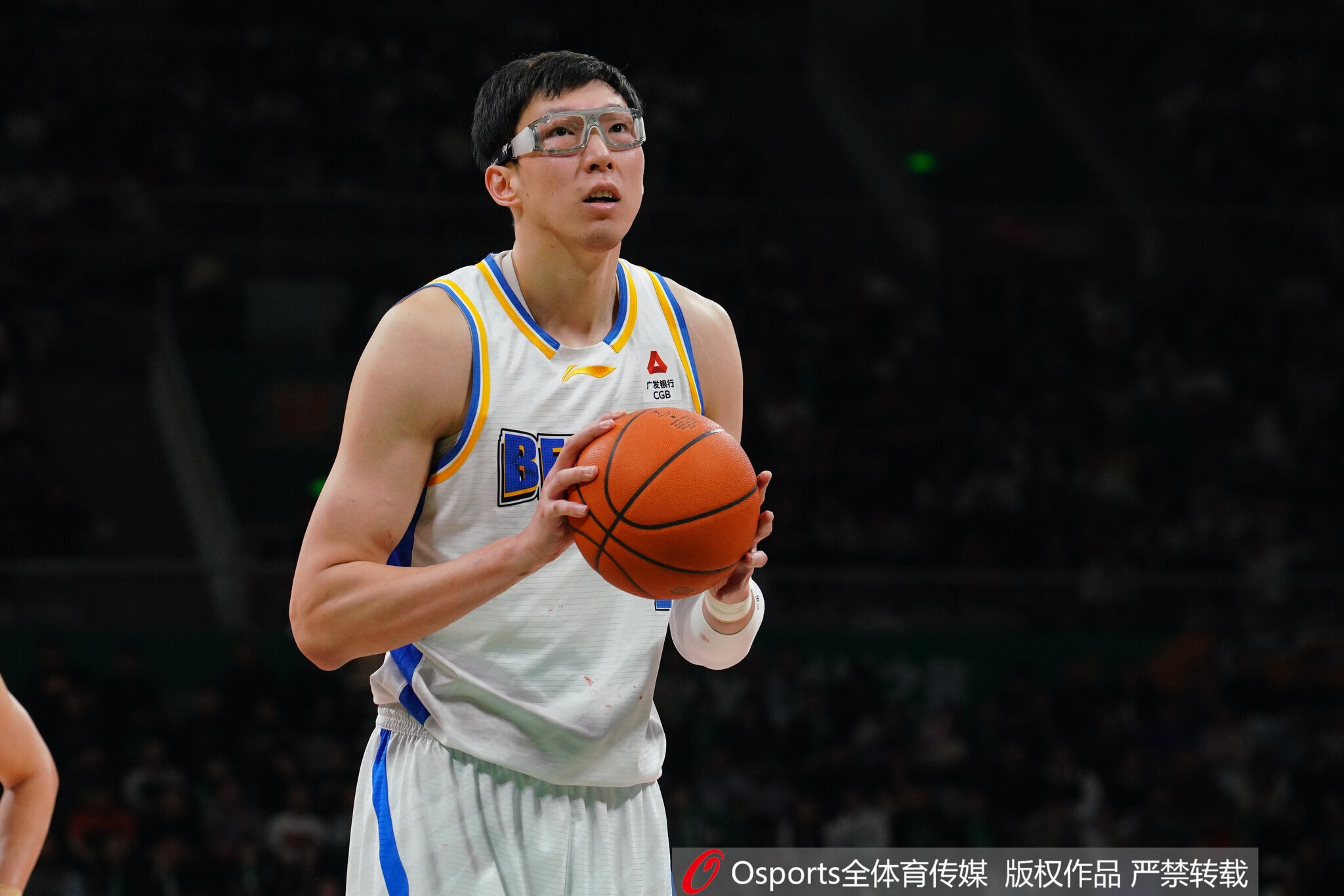媒体人：巴里·布朗是李楠需要的强解小外援 桑普森能为周琦减压