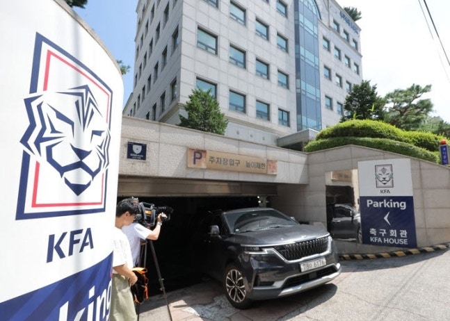 韩国足坛地震！首尔警方昨日搜查韩国足协，历时11小时22分钟