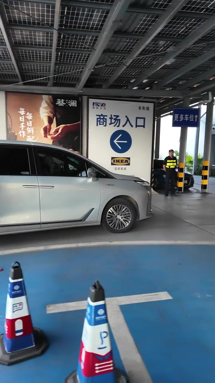 中国球迷的老熟人！德隆·威廉姆斯现身广州担任NBA3X 区域赛嘉宾