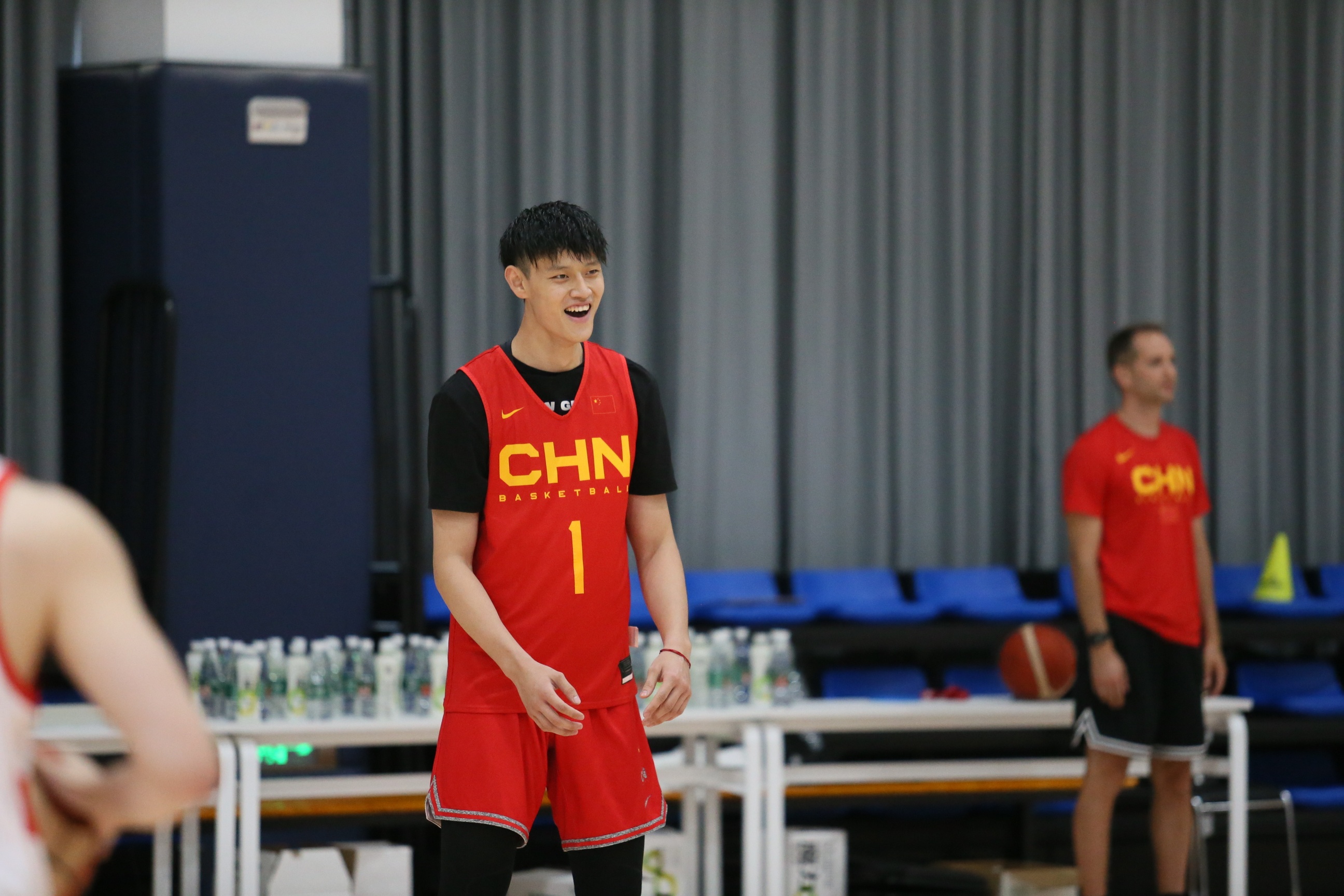 中国男篮集训人员调整 曾凡博/王浩然/赵维伦返回各自俱乐部&学校