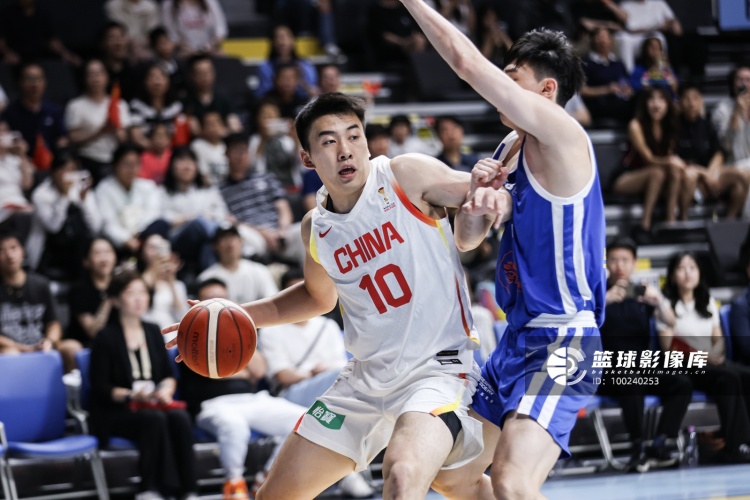 中国VS乌拉圭二番战首发：廖三宁 焦泊乔 王俊杰 朱俊龙 贺希宁