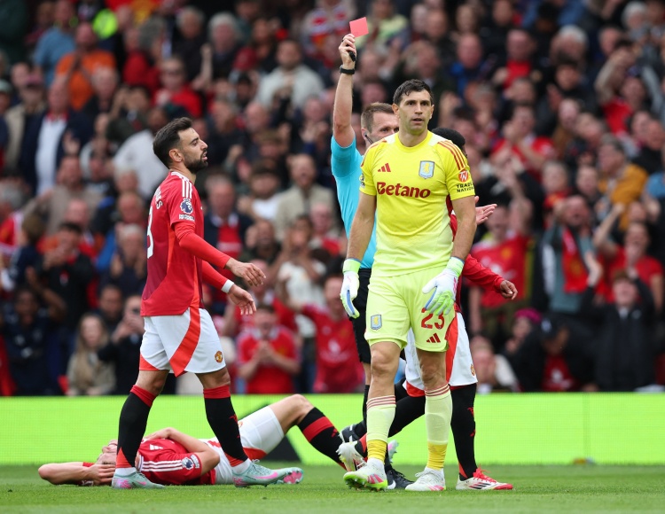 罗马诺：尤文还在考察更多门将候选，与大马丁的最新谈判并未深入