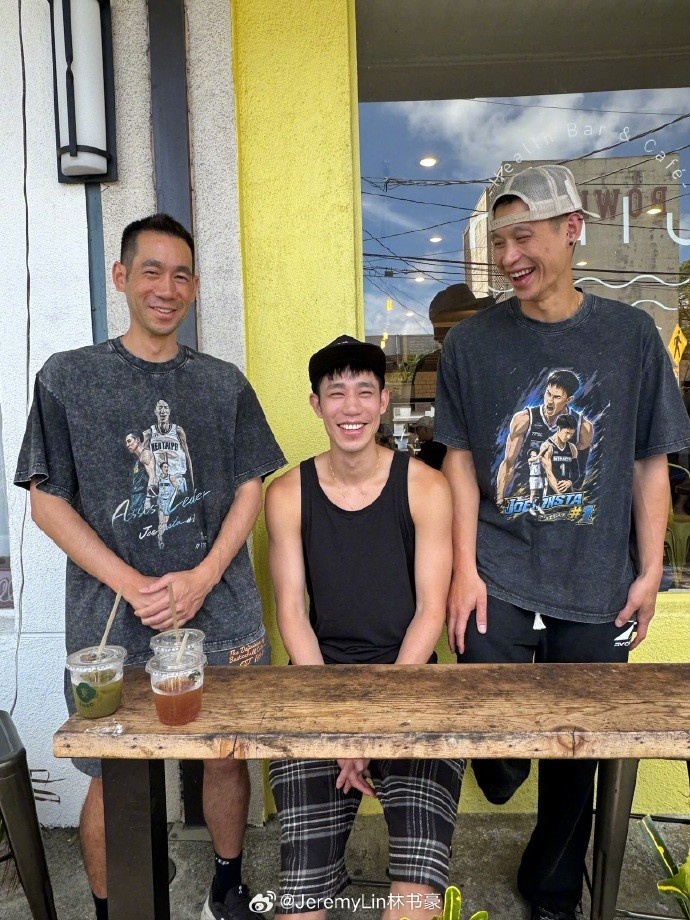 阳光与海滩！林书豪晒近照：和家人在夏威夷的度假时光⛱️?