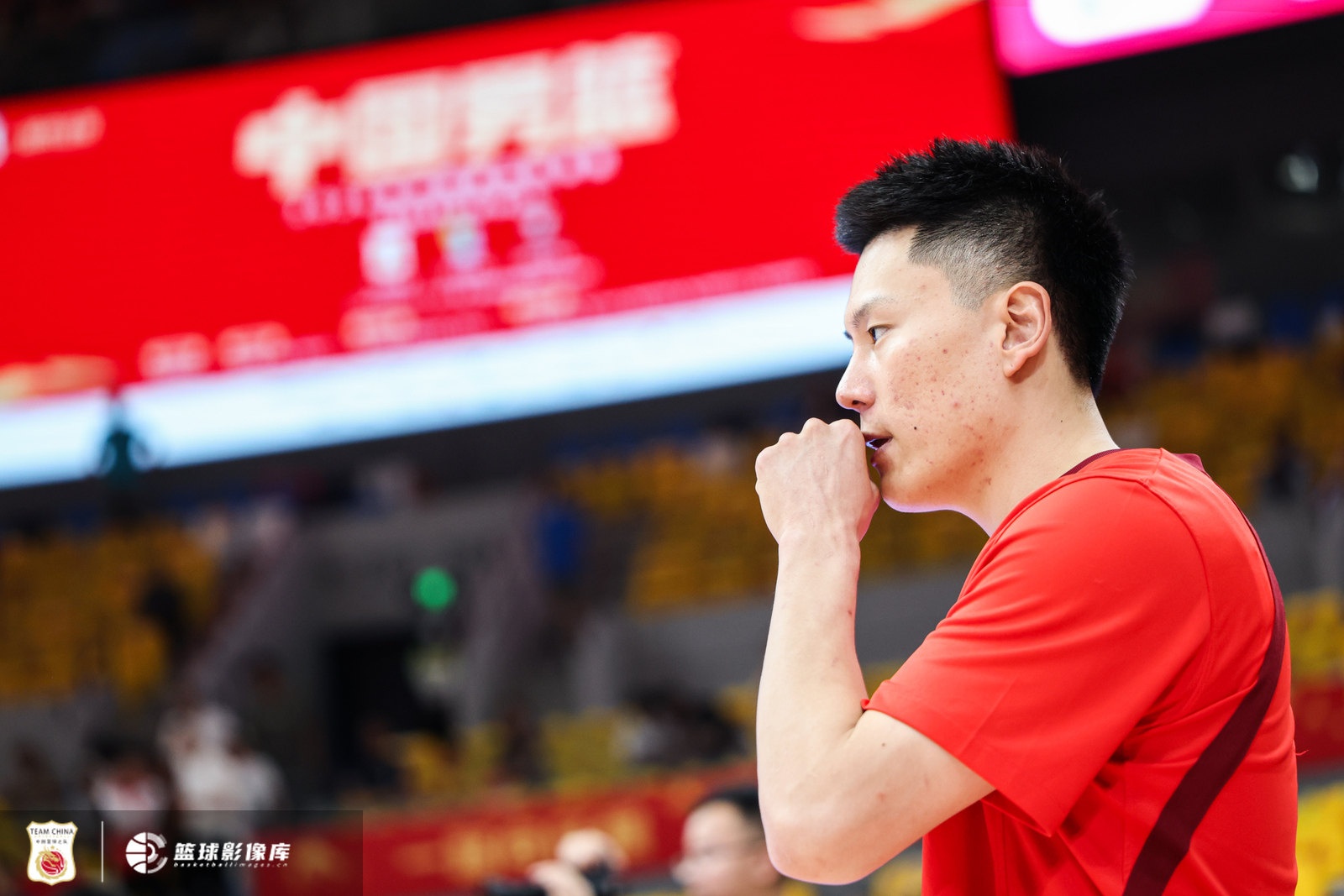 外线哑火！中国男篮三分25投仅6中 命中率只有24%