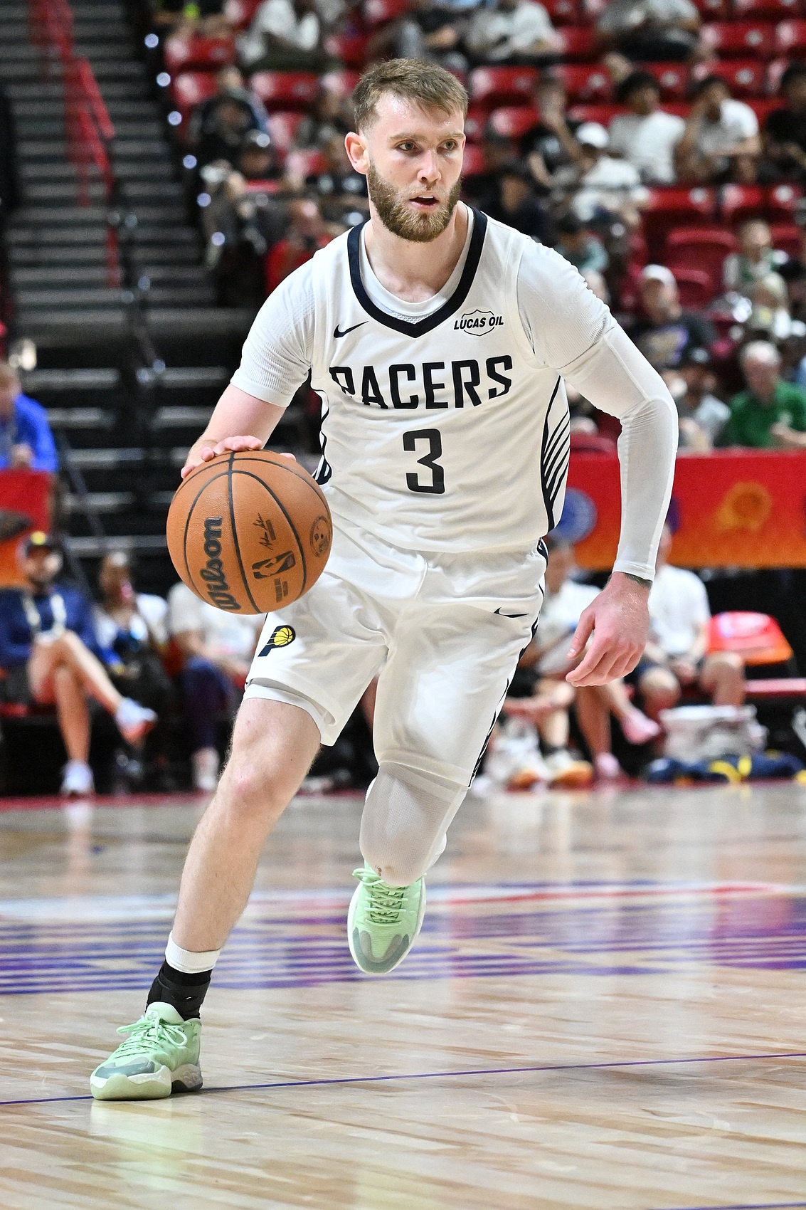 NCAA助攻王！步行者官宣用一份双向合同签下布雷登·史密斯