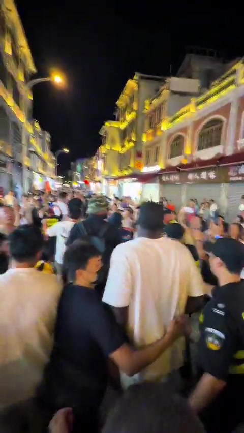 前呼后拥受热捧！勇士官推晒追梦中国行盛况 球员本人乐开花