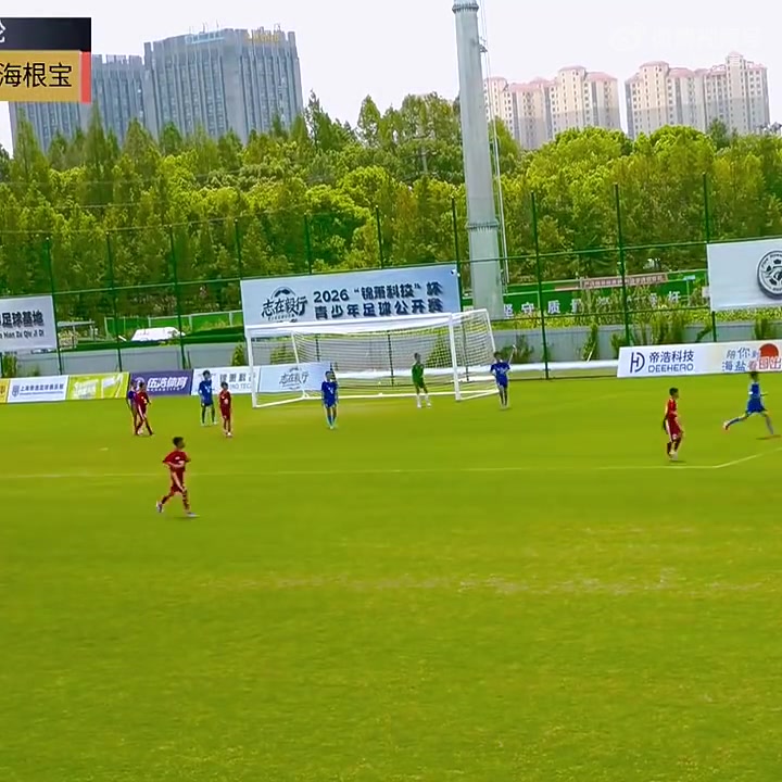 吕文君晒青训小球员视频：那我们就培养一个崇明梅西吧