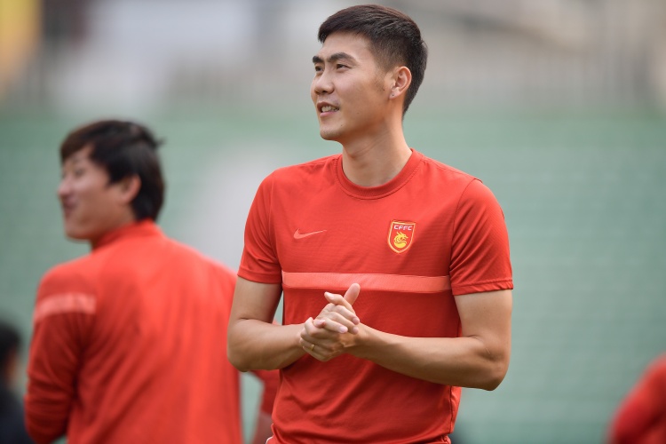 津媒：“雏鹰计划”助力中国足球青训，前国脚雷腾龙任教练组组长